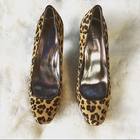 Like-New Calvin Klein Leopard Print Pumps - Picture 6 of 7